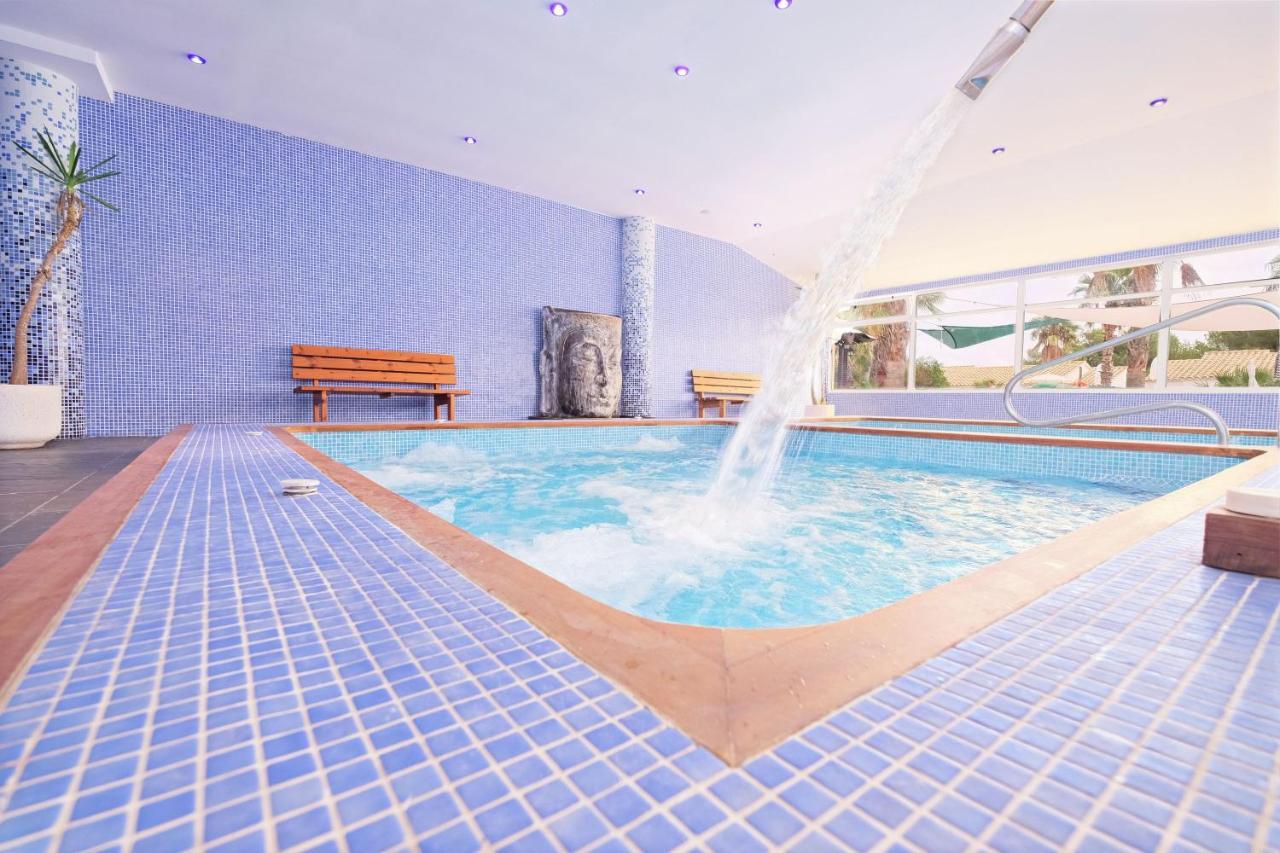 Hotel Moon Dreams Marina Parc Na Macaret Luaran gambar